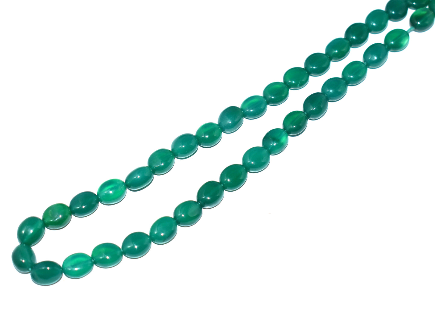 A 16-inch strand of natural Green Onyx oval beads, perfect for creating elegant and vibrant jewelry designs with a calming green hue.
#GreenOnyx #OvalBeads #GemstoneJewelry #BeadedJewelry #JewelryMaking #NaturalGemstones #CustomJewelry #ElegantDesigns #VibrantJewelry #LuxuryJewelry
