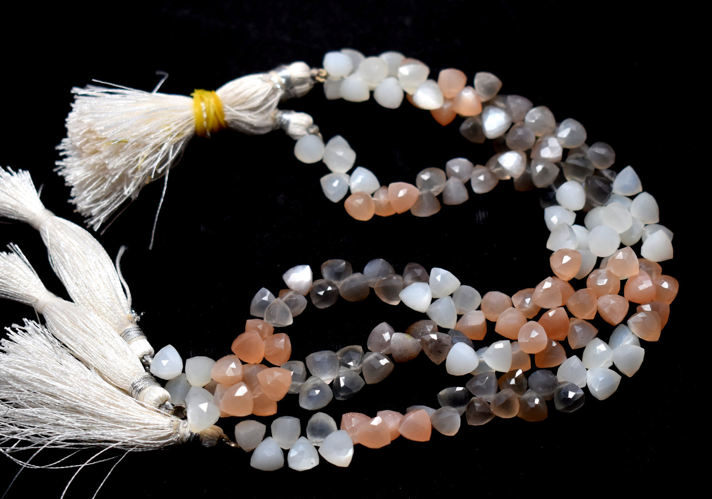 An 8-inch strand of natural Moonstone multi-triangle faceted beads, perfect for adding a shimmering, mystical touch to your jewelry creations.
#Moonstone #FacetedBeads #TriangleBeads #GemstoneJewelry #JewelryMaking #NaturalGemstones #BeadedJewelry #CustomJewelry #ElegantDesigns #LuxuryJewelry
