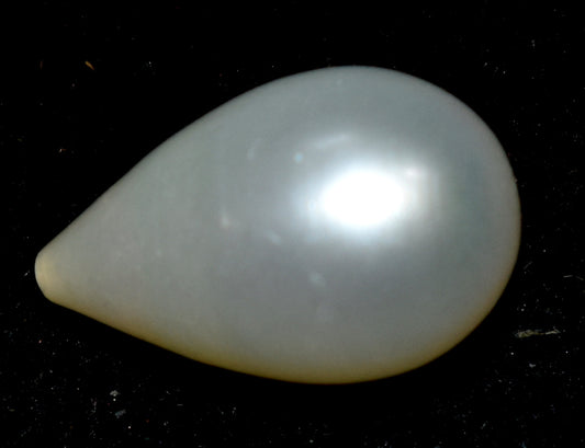 Pearl - Fresh Water Cultured Pearl - 7.65 Carat