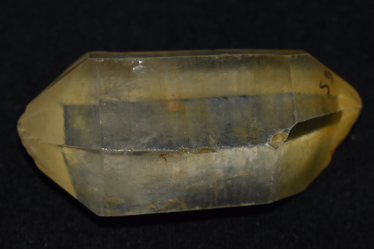 Double Terminated Crystal Point – Ideal for Deep Spiritual Healing and Energy Balance #DoubleTerminatedCrystal #SpiritualHealing #EnergyBalance #CrystalHealing #NaturalGemstone