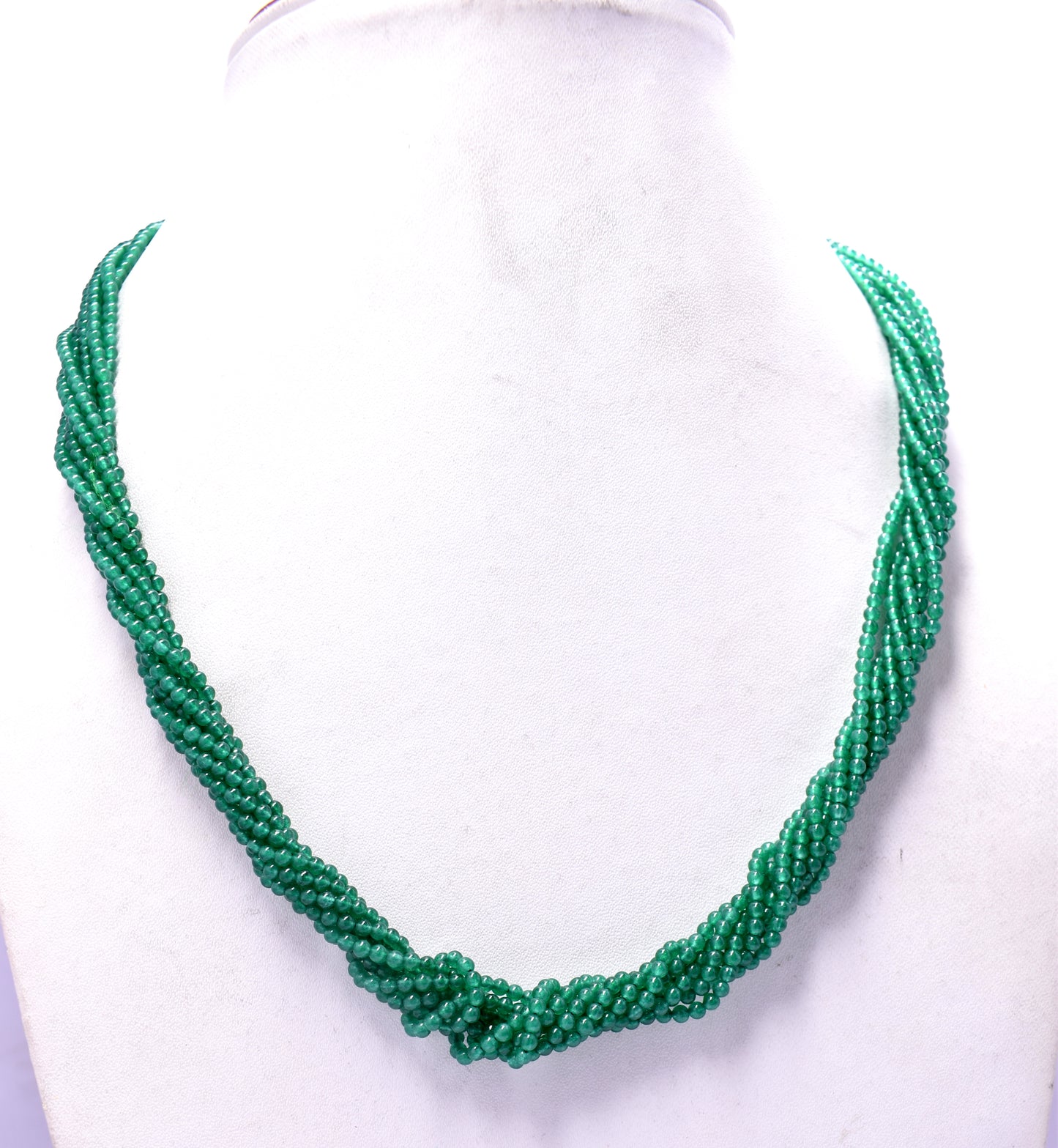 Elegant 8-line necklace featuring smooth green onyx beads, weighing 31 grams, perfect for chic, layered looks.
#GreenOnyx #OnyxNecklace #GemstoneJewelry #PlainBeads #ChicJewelry #StylishNecklace