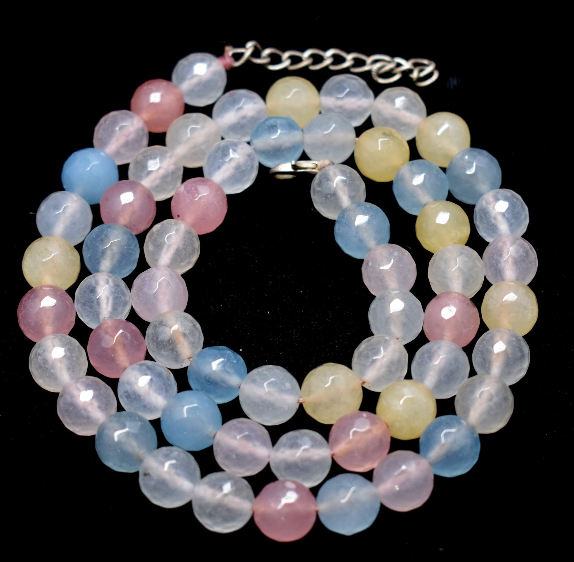 Multi Color Stone Round Faceted Cut Bead Necklace Weight 76.85 Gram Length 23 Inches
#MultiColorStone #BeadNecklace #FacetedBeads #GemstoneJewelry #NecklaceDesign #HealingJewelry #Beadwork #RoundBeads #CrystalNecklace #NaturalGemstones #JewelryCollection