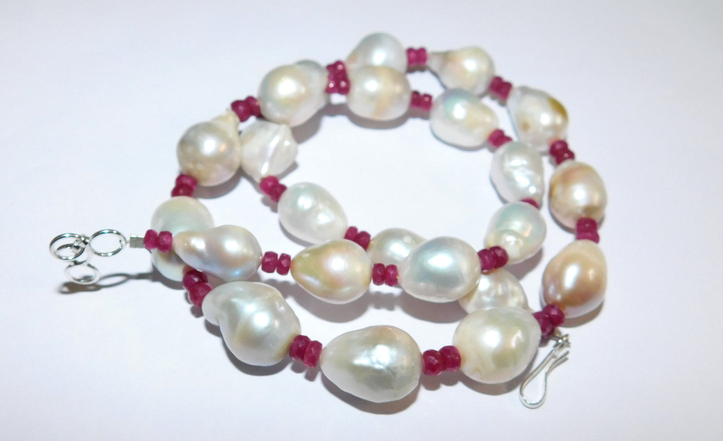 Pearl & Ruby Beads Baroque Necklace for elegance, luxury, and timeless beauty #PearlNecklace #RubyBeads #BaroqueNecklace #LuxuryJewelry #TimelessBeauty #ElegantStyle #PearlJewelry #RubyJewelry #StatementNecklace #JewelryDesign #HandcraftedJewelry #Glamour #FashionJewelry #LuxuryStyle