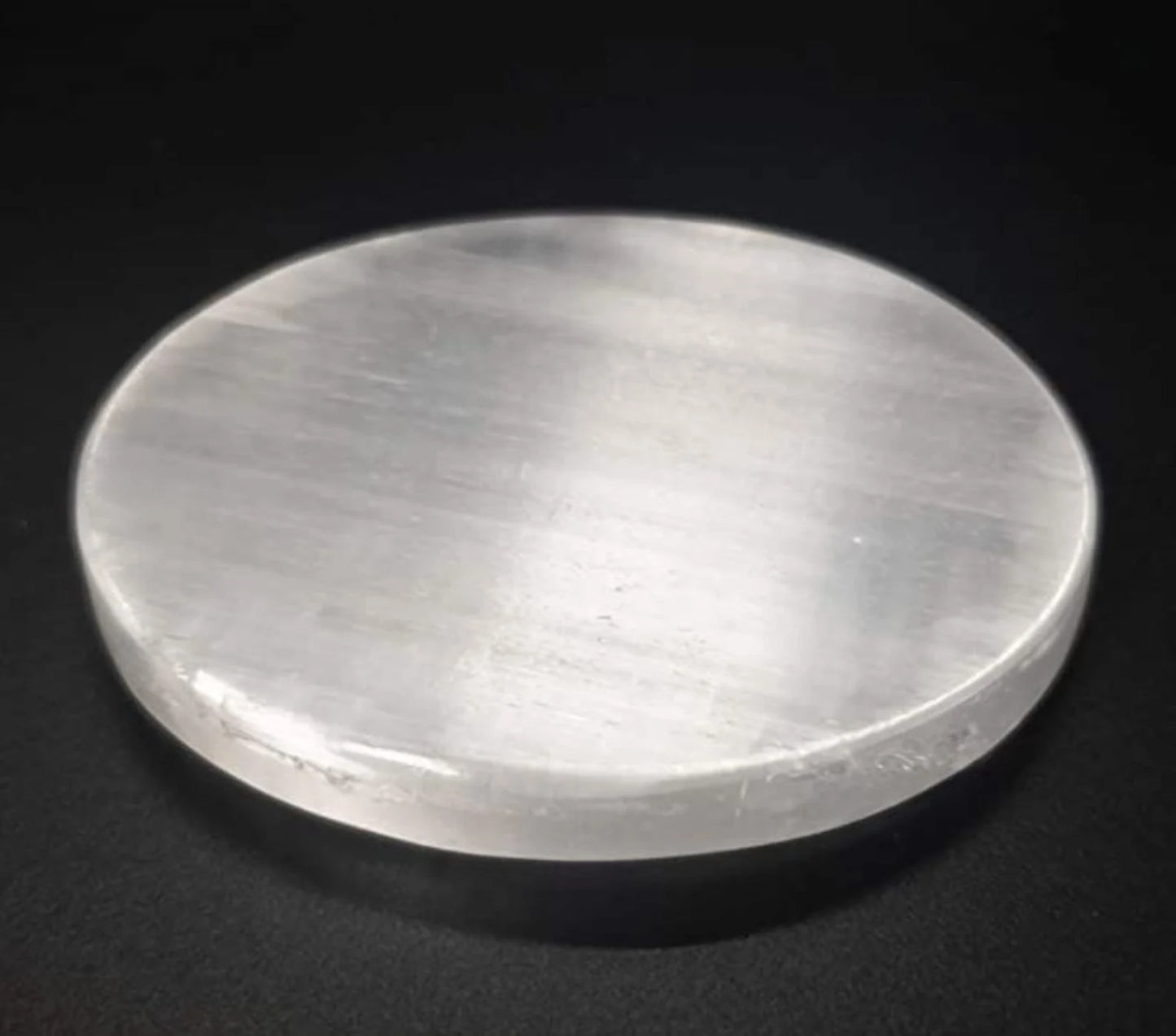 Perfect for cleansing and recharging your crystals."
#SelenitePlate #EnergyCleansing #CrystalCharging #HealingEnergy #NaturalCrystals #ChakraHealing #PositiveVibesOnly #CrystalHealing #SpiritualCleanse #EnergyHealing #CleansingCrystals #SelenitePower #HealingTools #PurifyEnergy #RechargeYourCrystals #HolisticHealing