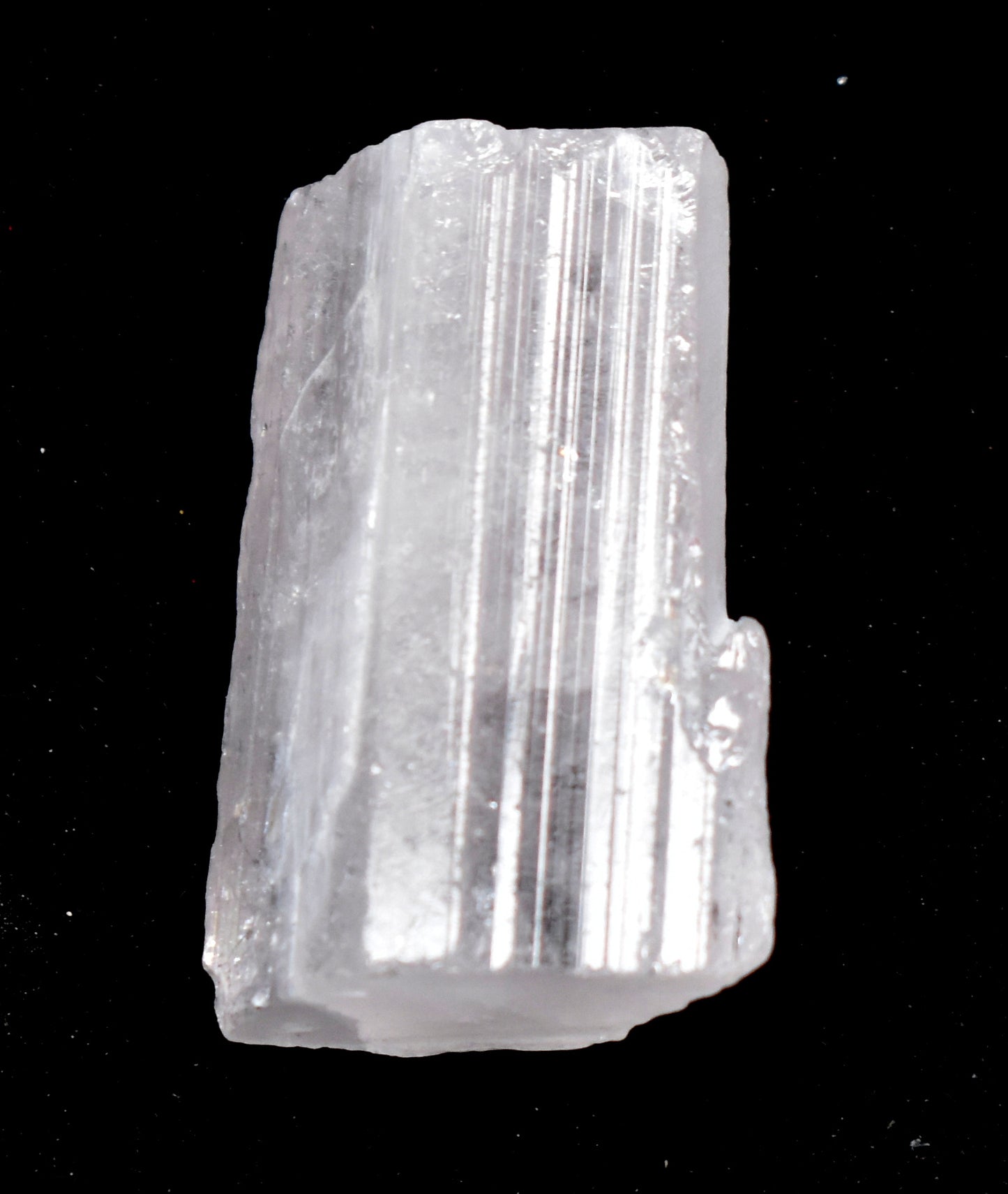 Premium Danburite Rough – Supports Emotional Healing and Inner Peace with High Vibrations #Danburite #EmotionalHealing #InnerPeace #CrystalHealing #HighVibration