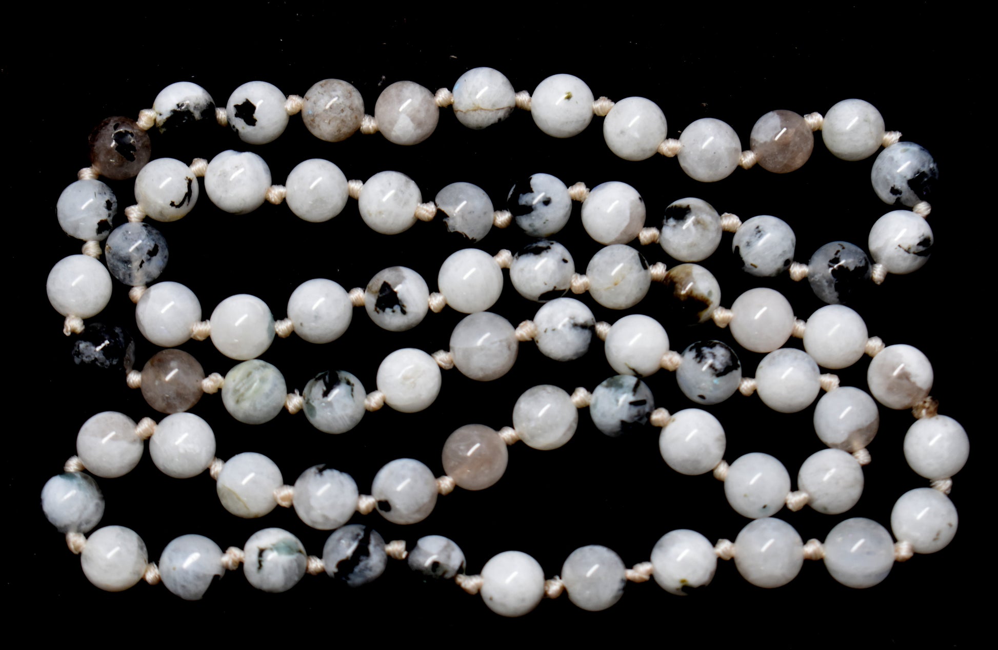 Rainbow Moonstone Bead Mala for Emotional Healing and Intuition – Enhances Spiritual Awareness and Inner Peace #RainbowMoonstone #EmotionalHealing #Intuition #CrystalHealing #Mala