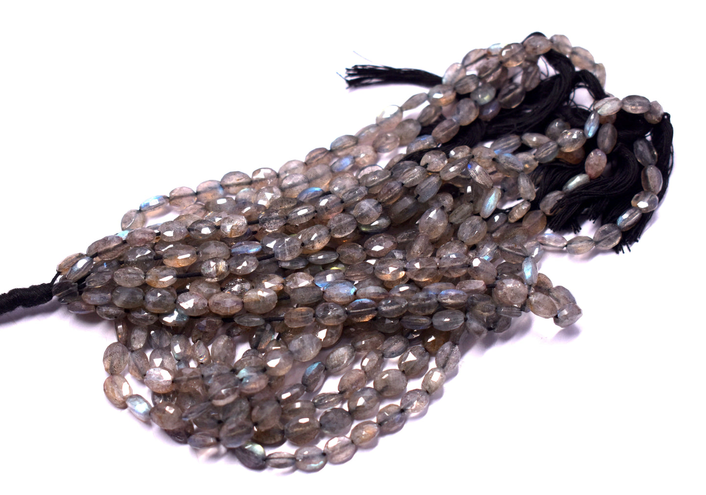 A 13-inch strand of natural Labradorite oval faceted beads, known for their stunning iridescence and mystical glow, perfect for unique jewelry creations.
#Labradorite #OvalBeads #FacetedBeads #GemstoneJewelry #JewelryMaking #NaturalGemstones #BeadedJewelry #CustomJewelry #MysticalDesigns #LuxuryJewelry