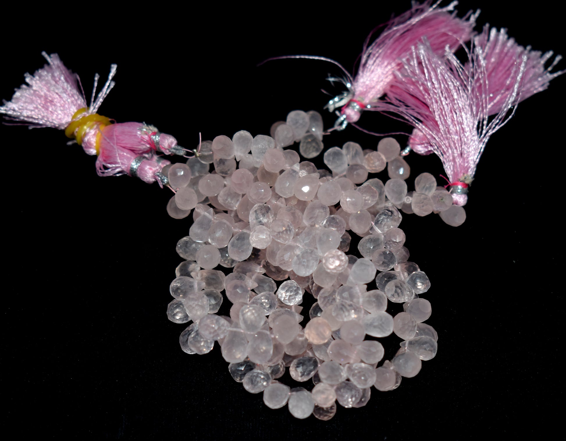 A beautiful 11.5-inch strand of natural Rose Quartz drops, faceted for enhanced brilliance, perfect for creating soft, romantic jewelry pieces.
#RoseQuartz #FacetedBeads #GemstoneJewelry #PinkGemstones #HandmadeJewelry #JewelryDesign #NaturalGems #CustomJewelry #RomanticJewelry #RoseQuartzJewelry






