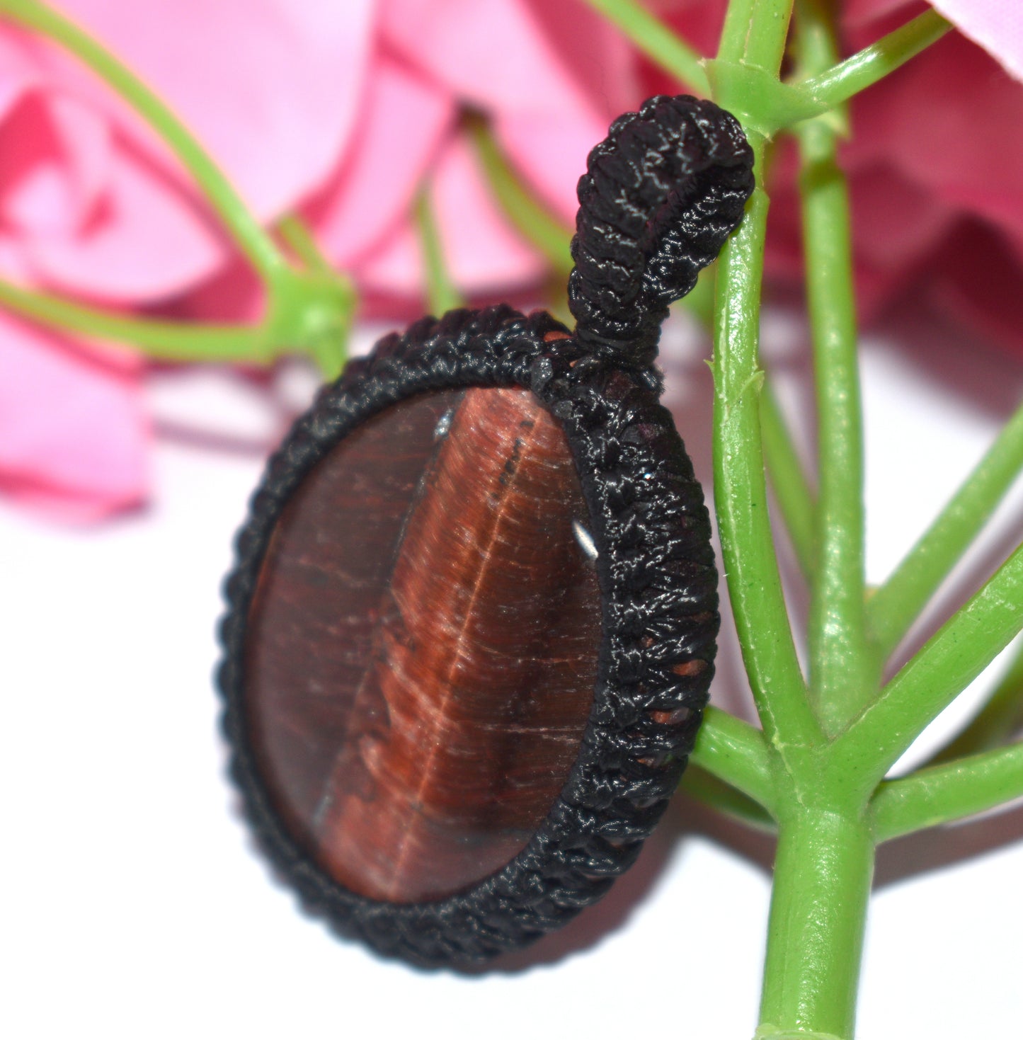 Very Rare & Natural Red Iron Tiger Eye Cabochon Macrame {Thread} Pendant - {Weight-10.44 Gram}