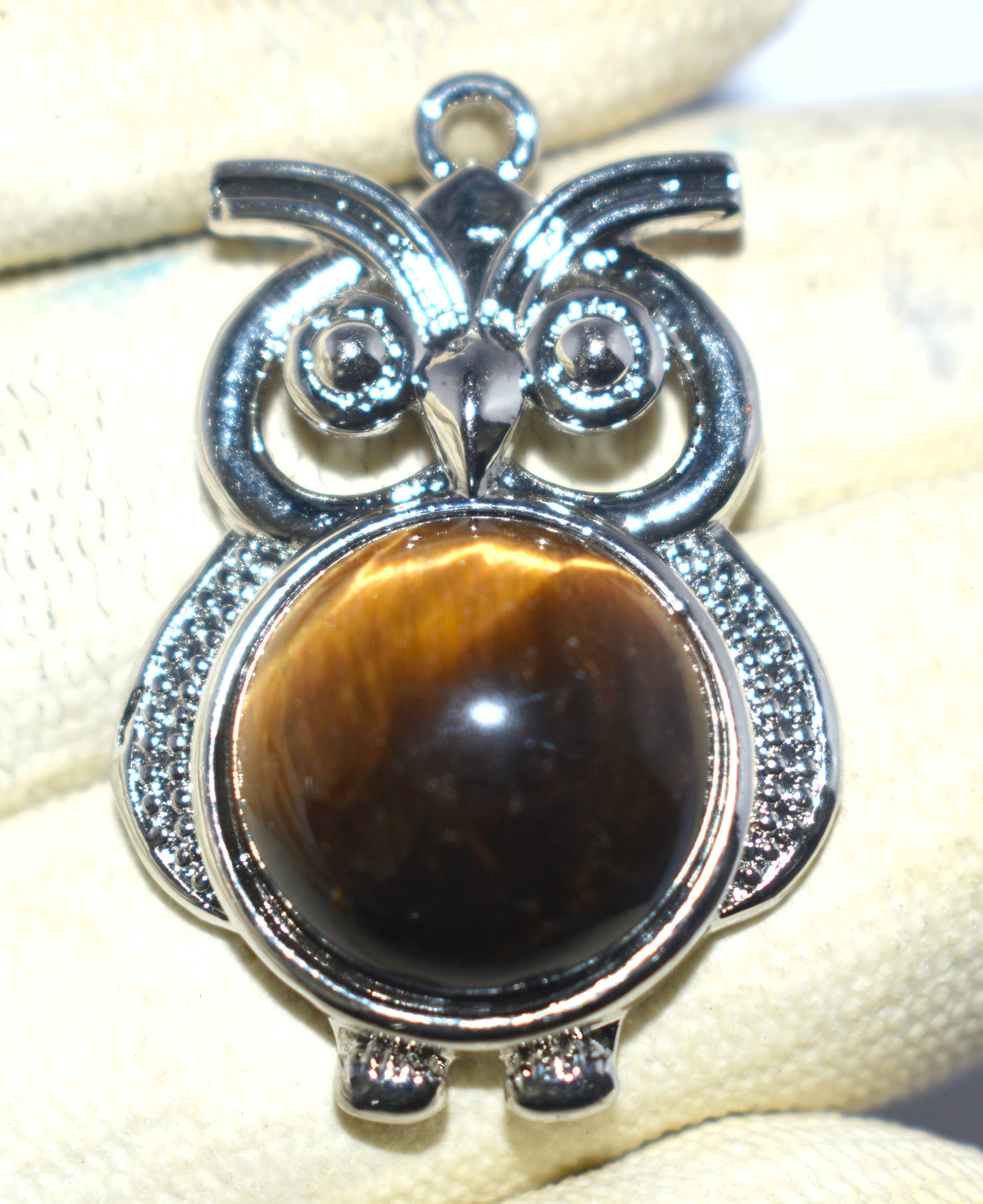 Beautiful Tiger Eye Owl Locket, {Weight - 8.70 Gram}