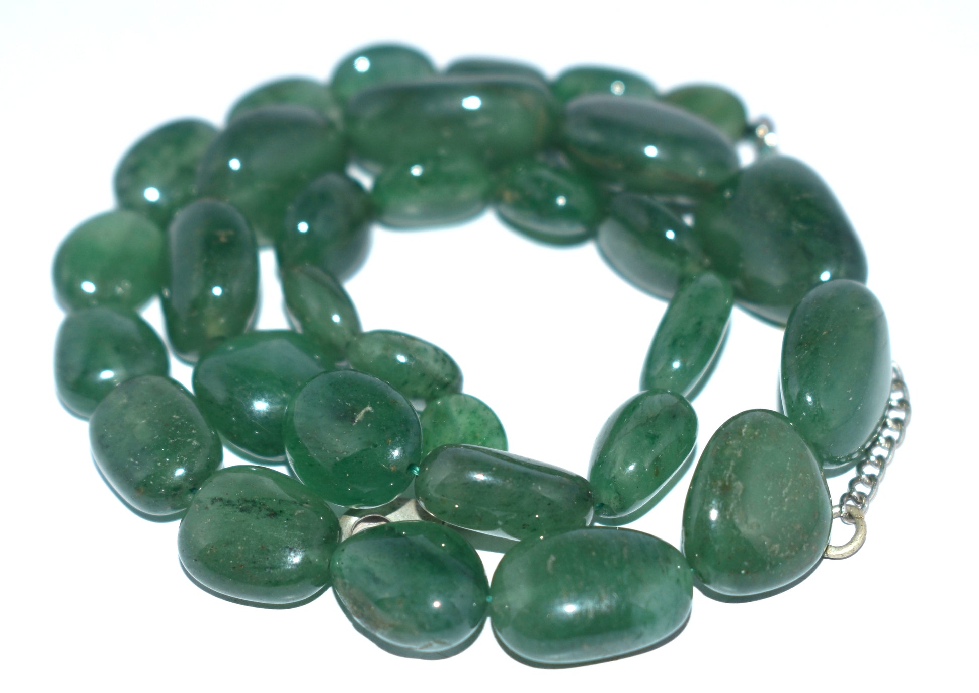 Natural Green Aventurine Tumble Necklace – Handcrafted healing crystal jewelry featuring smooth, polished green aventurine stones known for their calming and positive energy properties. #GreenAventurine #AventurineNecklace #HealingJewelry #CrystalNecklace #NaturalJewelry #PositiveEnergy #CalmingStones #HandcraftedJewelry #TumbleNecklace #EnergyHealing