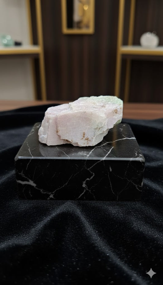 Pink Kunzite Raw for Calmness, Intuition &amp; Energy Healing 79.55 Gram